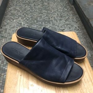 Vince Saskia Navy Sandals Size 9.5